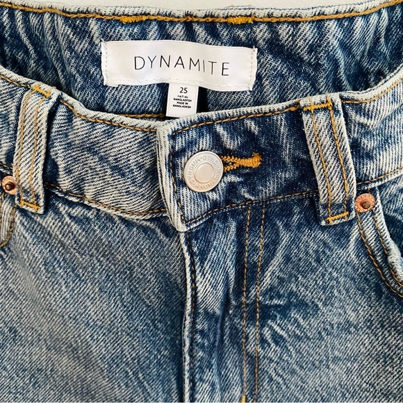 Devyn Low-Rise Boyfriend Jeans - Picture 6 of 6
